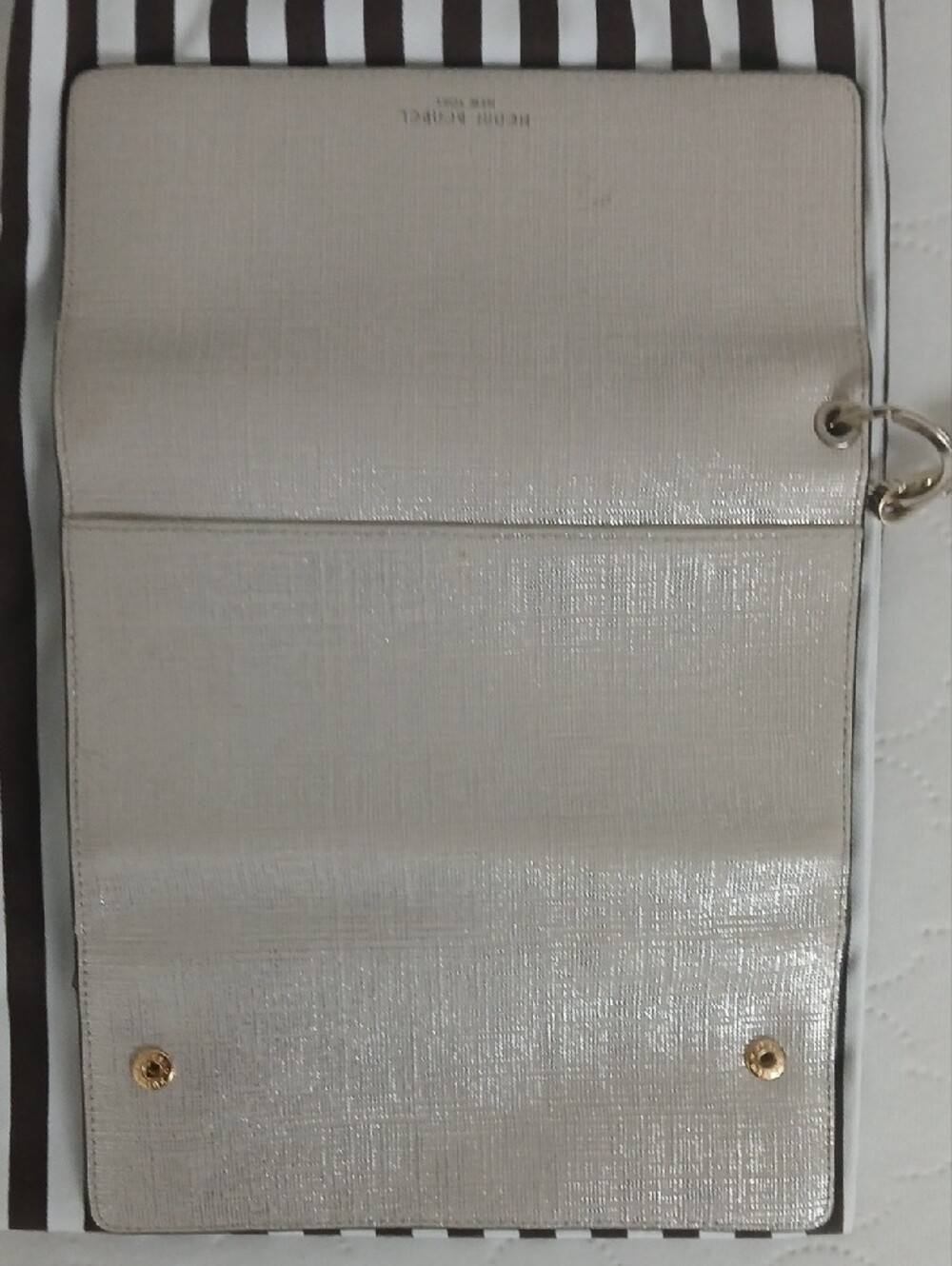 Henri Bendel Cream Metallic Leather Wristlet with Gold Hardware - Picture 4 of 7